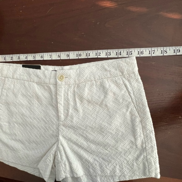 Banana Republic Hampton Fit Shorts | white | 2 - Picture 7 of 12